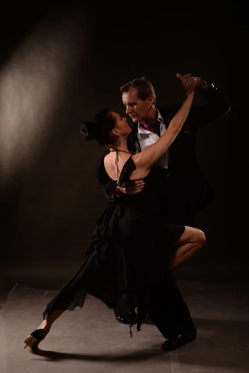 Tango class underway in a dance studio